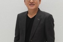 큐브 홍승성 회장, ’2014 대중문화예술상’ 대통령 표창 수상