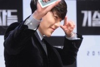 [이슈포토] ‘기술자들’ 김우빈 “체력적으로 힘들었지만 잘 소화해냈다”