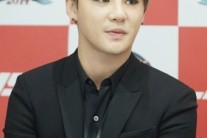 JYJ 김준수 “우리나라 드라마 잘 안 봤지만 ‘미스터 백’은 꼭 봐”