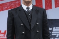 [이슈현장]이정재 “몸 예전같지 않아 액션신 힘들었다”