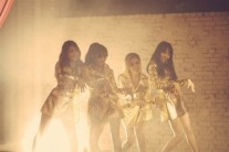 마마무, B1A4 막내 공찬과 신곡 ‘피아노맨’ 뮤직비디오 비하인드컷 大방출