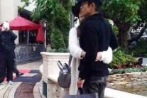 이병헌 이민정 미국 LA서 포착…“부둥켜 안고 기념 사진 촬영”