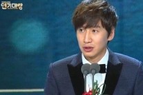 ‘SBS 연기대상’이광수, 미니 특별연기상 남자 부문 “성동일 선배님 같은 배우 되겠다”
