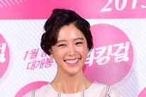 클라라ㆍ소속사 폴라리스, 해지ㆍ협박 맞고소…진실은?