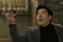 ‘가족끼리’ 김상경, 세종대왕 하신 분이 코미디 해도 어울리네