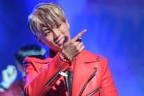 [포토]엔오엠 요한, 사랑의 총알 ‘빵야~’