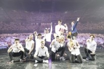 엑소, 콘서트 예매 국내 120만 동시 접속에 서버다운..예매일 28일-29일로 변경