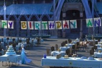 ‘겨울왕국 속편’ 스틸 공개…안나의 생일파티에서 무슨일이?