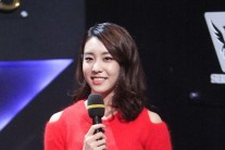 야구 여신만 있나?…조은정 아나, 롤챔스 여신 등극