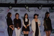 [포토] 퀸비즈 “추운 날씨에 팬미팅에 오셔서 감사해요”