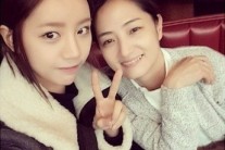 언니 아니고 엄마? 진짜?…혜리, 동안 외모 엄마와 인증샷