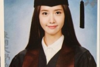 소녀시대 윤아 졸업 사진 공개, 서현·연인 이승기와 동문 ‘눈부신 미모’