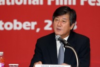 [엔터 리포트] 부산영화제의 20년, 거꾸로 돌릴 셈인가요?