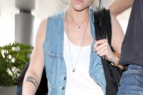 로버트 패틴슨, 새연인과 약혼…전여친 크리스틴 스튜어트는 레즈비언?