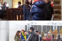 ‘호구의 사랑’ 유이, 촬영장 사진 방출 ‘감독님과 대본 삼매경’