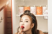 ns윤지, 묘한 상상력 자극하는 앨범재킷 사진 화제