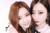스텔라 효인-나인뮤지스 경리, 다정한 모습 포착..’멍청이’ 포인트 안무까지 ‘의리과시’