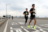 션, 화보 수익금 2000만원 기부