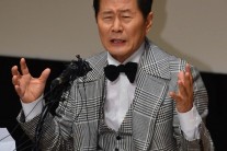 태진아 “억대 도박 절대 아냐” 오열…시사저널USA 녹취록 공개