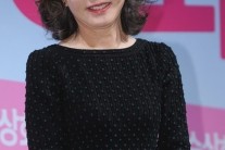 윤여정 ‘JTBC 뉴스룸’ 출연..손석희 앵커와 만난다