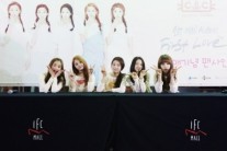신예 CLC 데뷔 10일만에 첫 팬 사인회 진행 ‘인산인해’