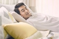 조인성, 침구전문기업 ㈜이브자리 전속 모델 발탁