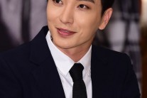 이특 “가족 관련 허위 사실 유포 자료 수집중”