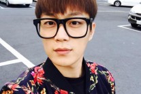 ‘식샤를 합시다2’ 윤두준 굵직한 뿔테안경 민낯 셀프홍보