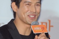 [이슈현장]오지호 “산부인과 의사 役 치료신 민망하고 부끄러웠다”