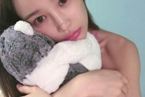 배용준 결혼…전 여친 이사강이 한 말은?