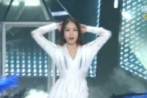 ‘인기가요’ 보아, 우아한 퍼포먼스로 압도