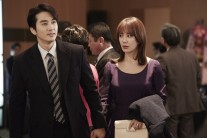 엄정화·송승헌 부부호흡 스틸 보니…‘코믹·로맨틱 다 있네’