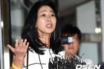‘엄마가 보고있다’ 하차 논란 김부선…JTBC와 진실공방 양상