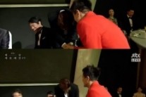 ‘백상예술대상’ 이민호, 박진영에게 허리 90도 폴더인사 포착…’왜?’