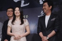 ‘손님’ 류승룡, 상대역 천우희와 멜로 연기 소감 “멜로 처음 상대가 저라서 미안해…” 정식 사과?