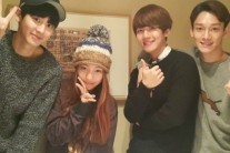 황신혜 딸 이진이, 엑소와 다정한 인증샷 화제 ＂찬열. 백현. 첸. 엑소 오빠들＂