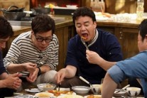 ‘집밥 백선생’ 백종원, 목살스테이크 카레 촬영현장 먹방 인증샷 “오늘도 야무지게 여기 있는 카레 다 내 꼬!”