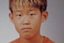 손흥민 골 세레모니만큼 위풍당당한 ‘졸업사진’