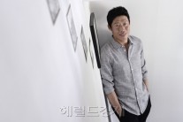 “웃기고 싶지 않았냐고요? 기름기 다 걷어내고 싶었죠”