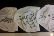 유상무 장도연, 옹달샘 멤버 친필 사인이 담긴 팬티 경매 재조명…’대체 무슨 일?’