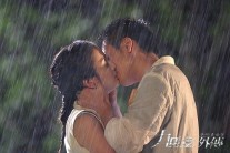 ‘용팔이’ 김태희 조현재와 뜨거운 빗속 키스…‘무슨 인연?’