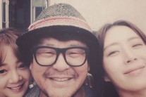 ‘어셈블리’ 송윤아, 택연과 달리 성지루와 훈훈샷