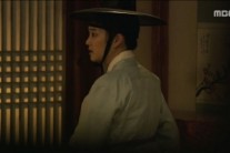 ‘밤을 걷는 선비’ 이유비, 연기력 부족에 아쉬웠던 여장 들통 장면 ‘노출만 부각돼 씁쓸’