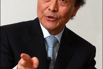 “용서 안되는 짓, 절필해야”…조정래, 신경숙에 신랄한 비판