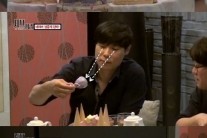 ‘셰프끼리’ 최현석, 케익 위에 장식된 인형보고 얼굴 후끈 달아 올랐다