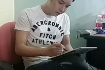 ‘외모지상주의’ 작가 박태준 일에 집중?…남다른 포즈 외모 ‘눈길’
