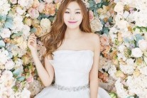 고소현, 꽃에 둘러싸여 수줍은 미소 ’3초 김연아?’