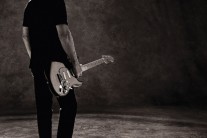 데이비드 길모어, 9월 18일 솔로 앨범 ‘Rattle That Lock’ 발매
