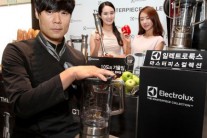 스타셰프 최현석 한우ㆍ김 이어 전자제품 모델까지…“안하는게 없네”