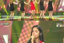 ‘뮤직뱅크’ 조정민, 섹시 상큼 이중 매력으로 男心 ‘살랑살랑’ 자극